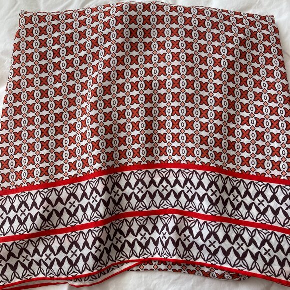 Shape Blouse - Picture 2 of 3